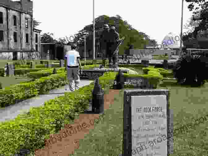 Corregidor War Memorial Commemorating The Fallen Soldiers Corregidor: Siege And Liberation 1941 1945 (Images Of War)